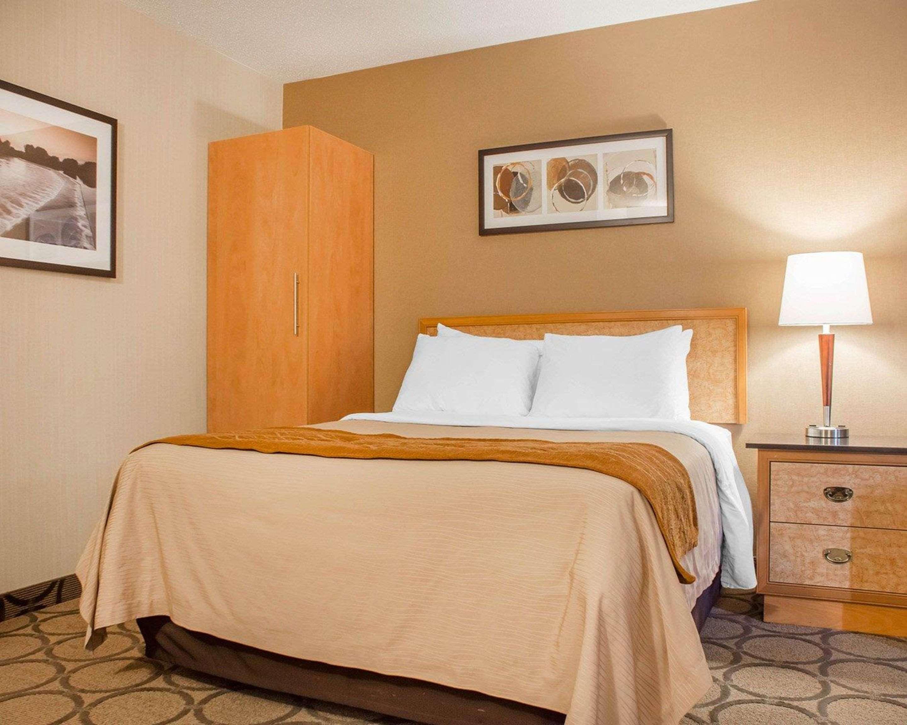 Comfort Inn Brantford Exteriör bild