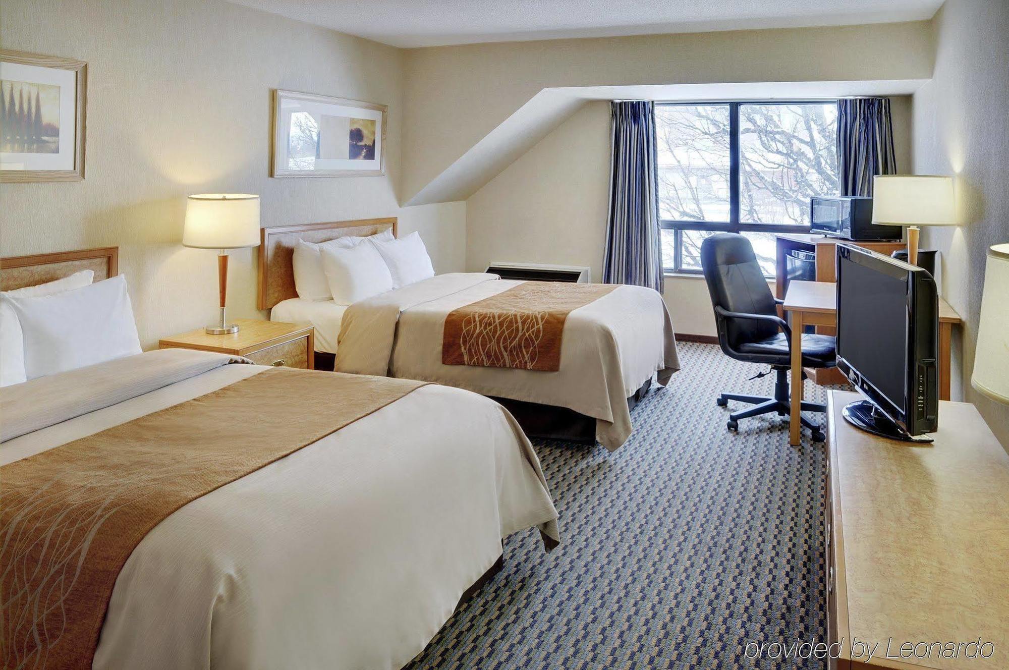 Comfort Inn Brantford Exteriör bild